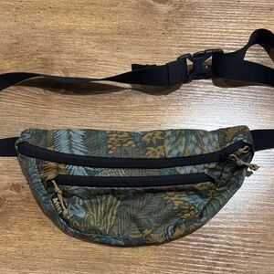 REI cross body bum bag